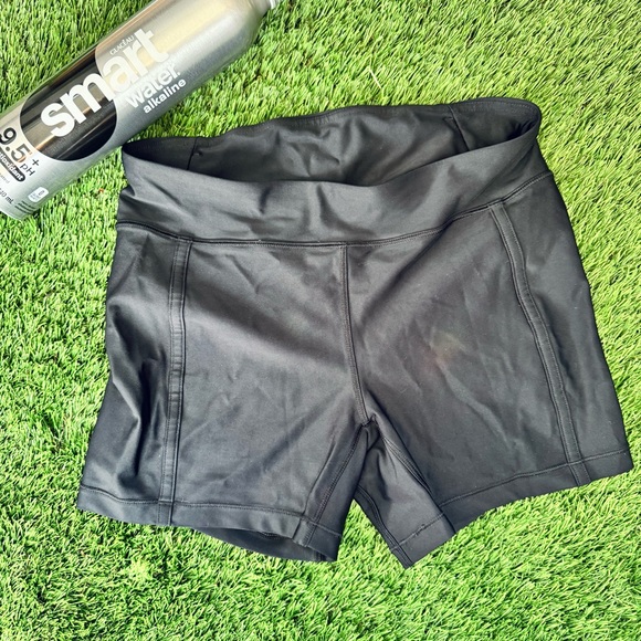 lululemon athletica Pants - Lululemon Biking / Sport shorts